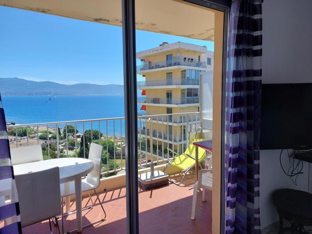 Ajaccio Vue Imprenable Appt 3 P Pour 4 Ou 5 Personnes Sanguinaires 300M Plages Et Merpersonnes Esterno foto